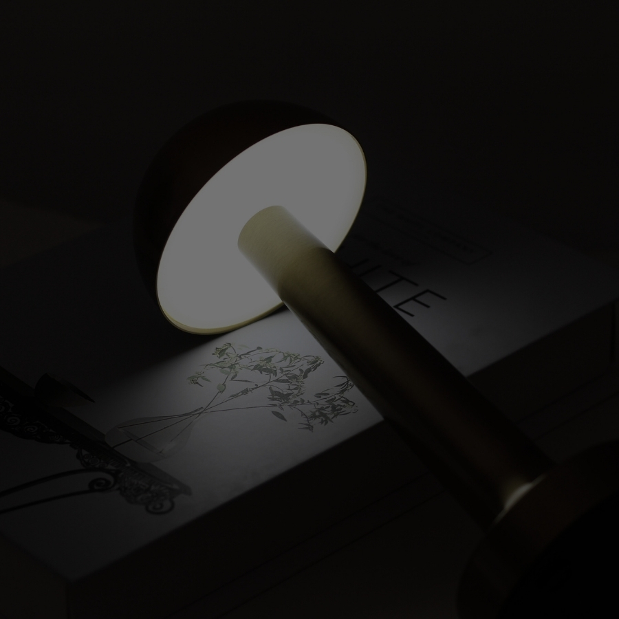 Đèn Bàn Trang Trí Nhà Hàng, Quán Bar HUTA Light For Life Mã RESNON
