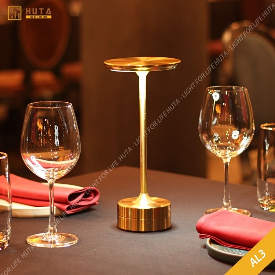 Hành Trình Bảo Trì Đèn Để Bàn Trang Trí Tại Xu Restaurant & Lounge