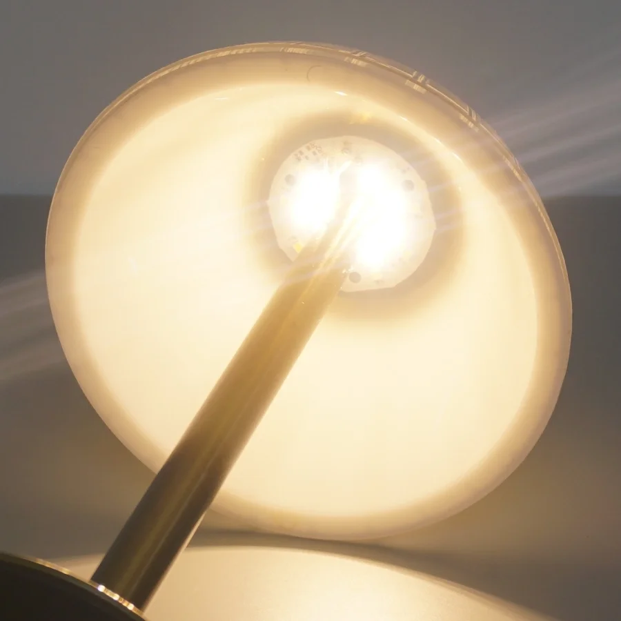 Đèn Bàn Trang Trí Nhà Hàng, Quán Bar HUTA Light For Life Mã RESDUNON